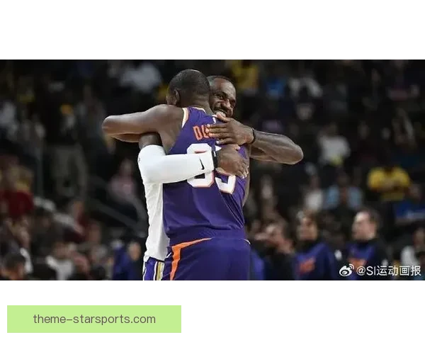詹姆斯与杜兰特同场竞技 NBA新赛季豪华对决引发球迷热议